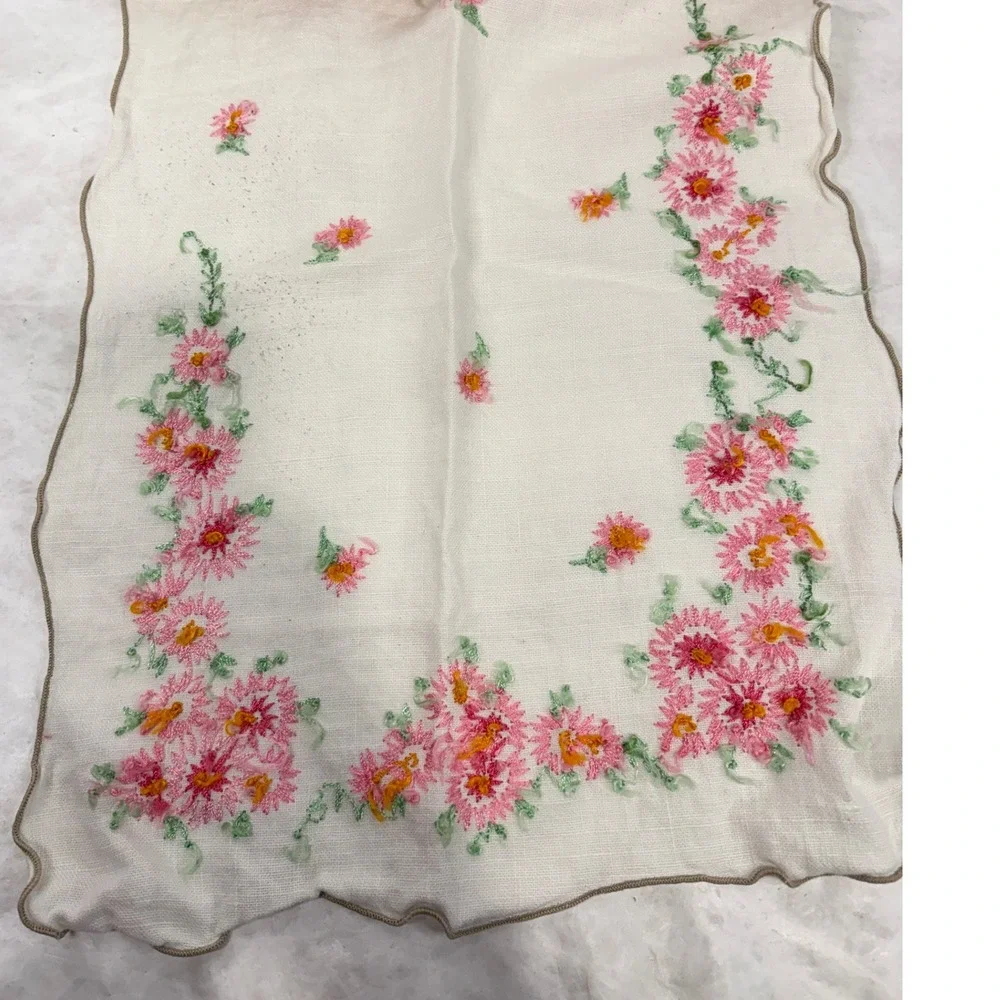 Vintage Hand Embroidered Floral Table Runner Pink Scalloped Edge 38 Inch Cream